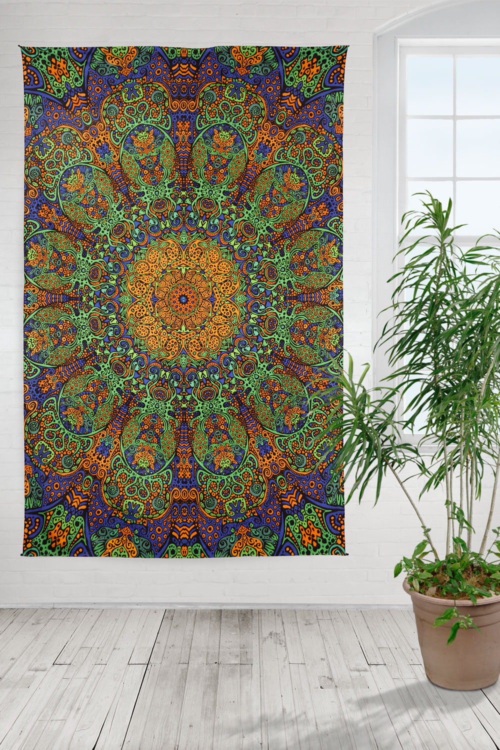 3D Psychedelic Green & Gold Sunburst Tapestry